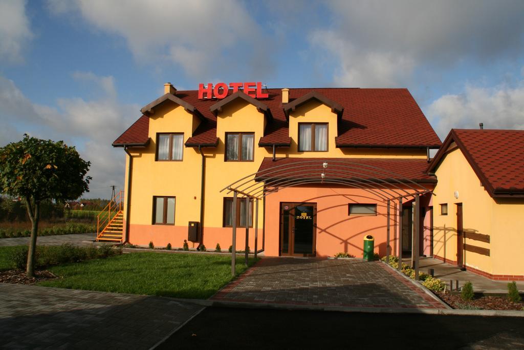 Hotel Kuznia Oberza Polska Łysomice Exterior foto