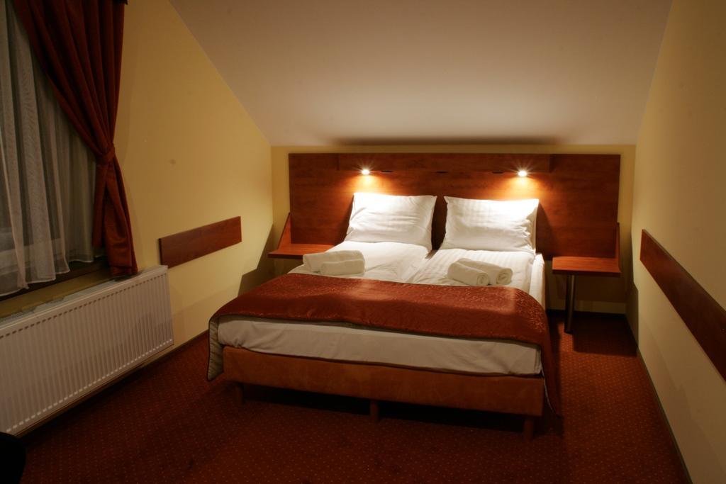 Hotel Kuznia Oberza Polska Łysomice Habitación foto